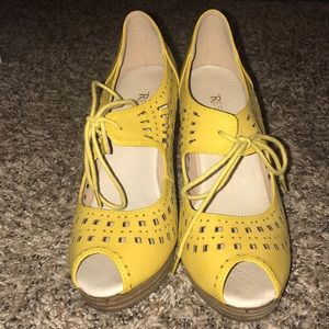 yellow wedges